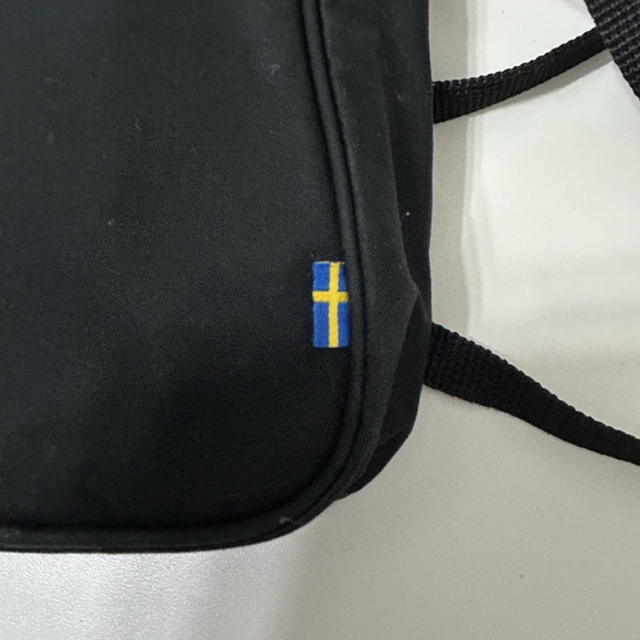 Fjallraven Greenland pocket unisex shoulder bag heavy-duty black Eco-S material - Picture 8 of 8